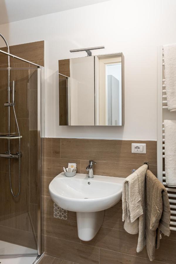 Bed and Breakfast Peter & Dove'S House Mola di Bari Esterno foto